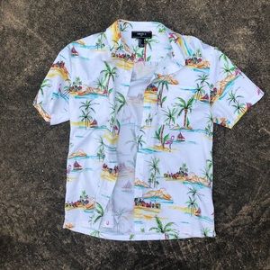 Nice Hawaiian 🌺 casual summer button up